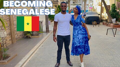 Senegalese Woman Shows Me Jollof Rice In Dakar , Senegal