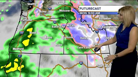 Wet weather to start the week, above average temperatures for Thanksgiving