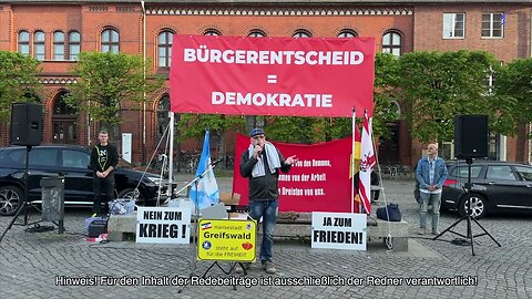 Greifswald - Handtuch Heiko mit seiner heutigen Wortmeldung 22-05-2023