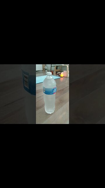 Day 7! of My 30-Day Water Challenge. 50 ounces per day! I accidentally said 6, but it's Day 7. Oops!