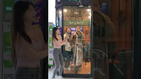 How Rude! Chinese Girl Invades A Karaoke Booth