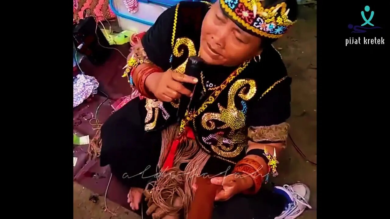 Pengobatan Ibu Ida Dayak | waktu itu, tetap melayani masyarakat dengan ikhlas
