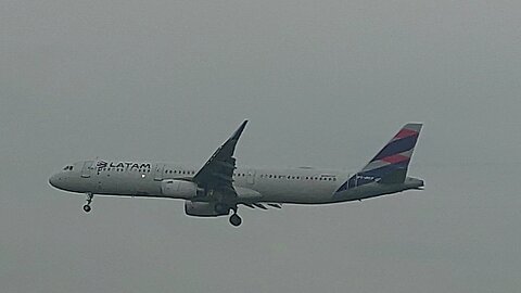 Airbus A321 PT-MXP vindo de Guarulhos para Manaus