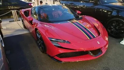 Ferrari SF90 with Black Yellow stripes unusual decorstripes [4k 60p]