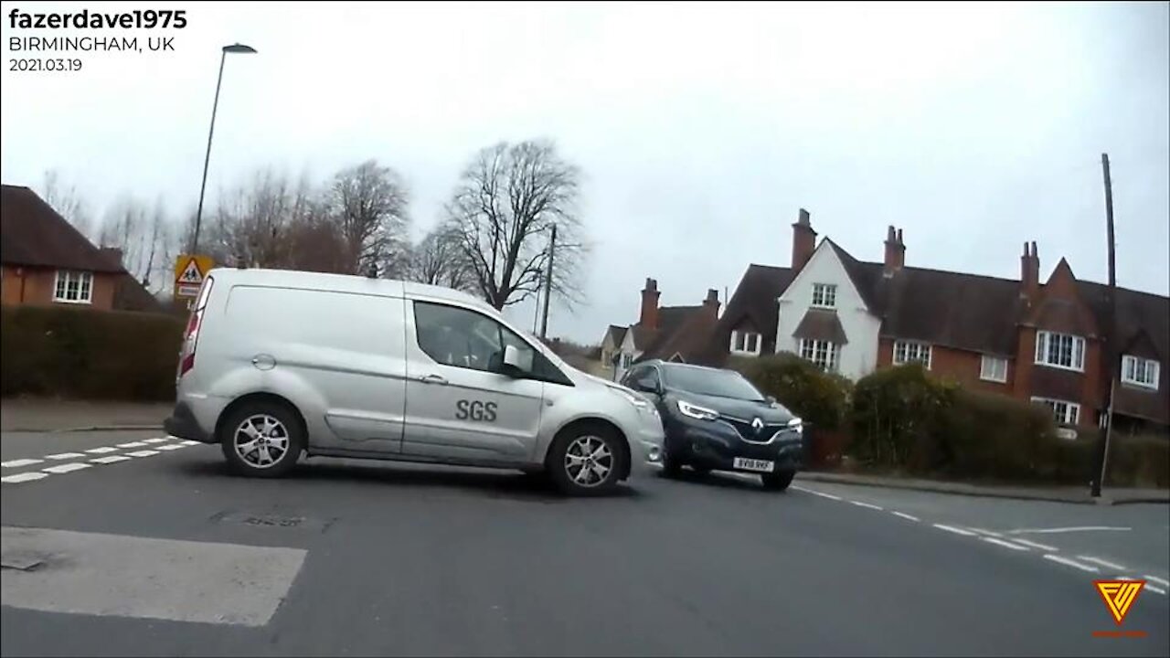 Van Nearly Hits Car 2021.03.19 — BIRMINGHAM, UK