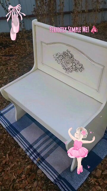 Ballerina Princess Ivory's bench 💜🩰👸