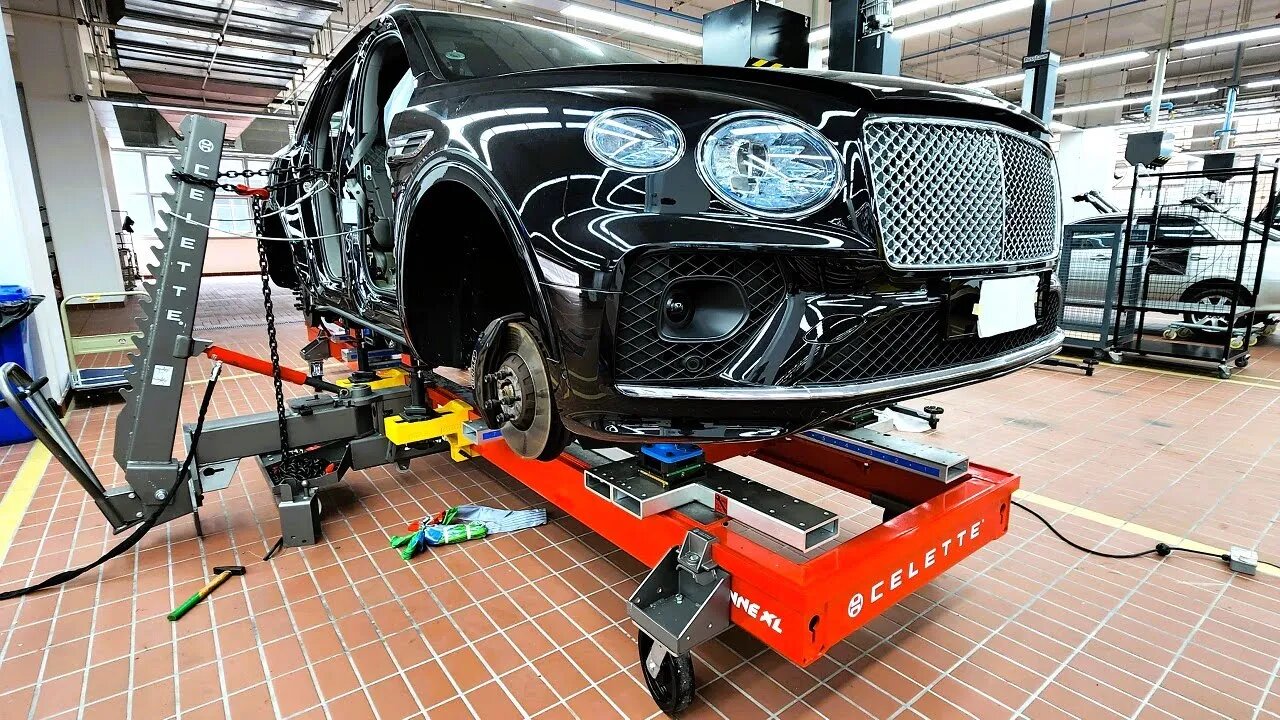 Bentley Bentayga on Celette XL bench with Universal Fixtures System Cameleon