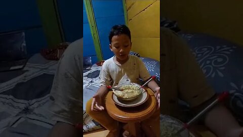 Kak Firaz review makanan favoritnya