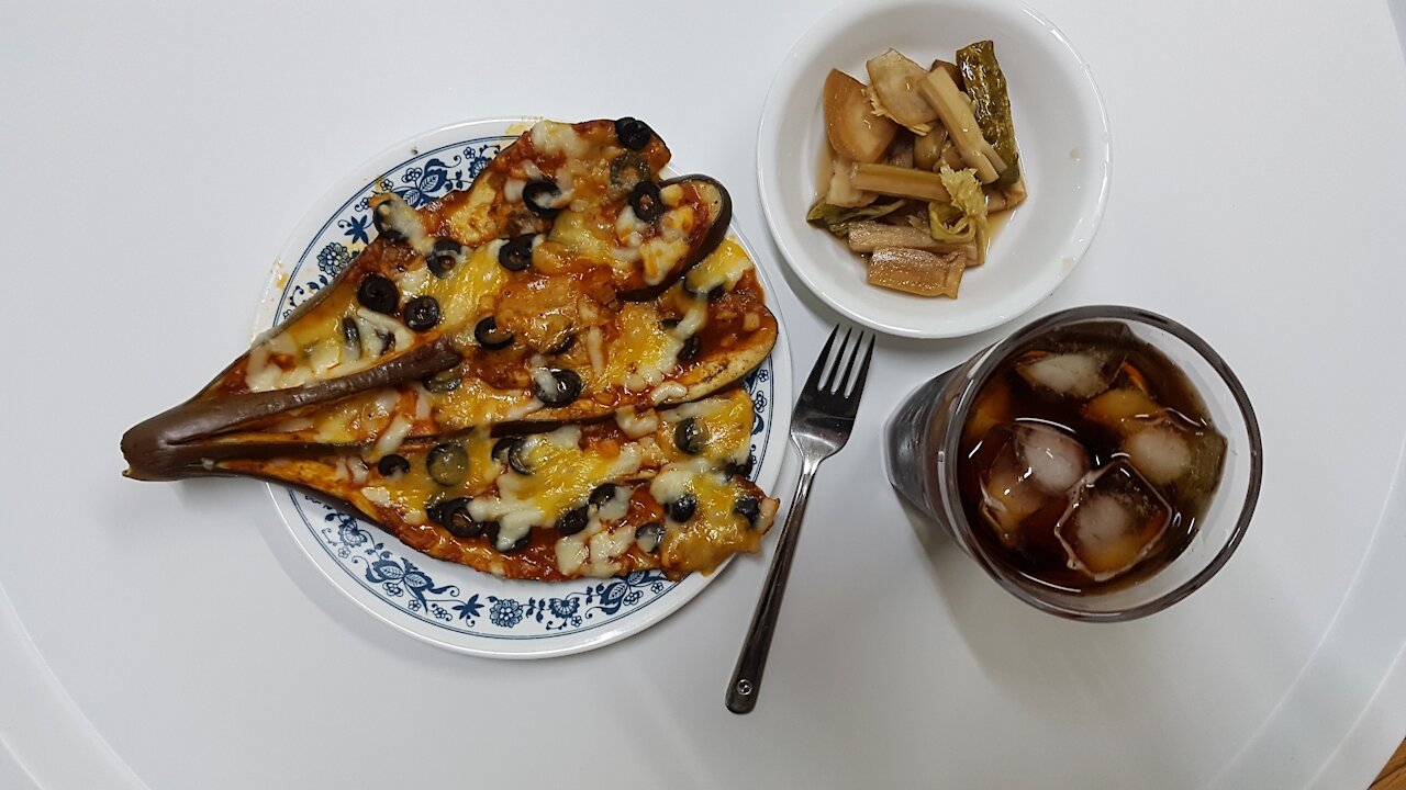 COOK_Make delicious eggplant pizza