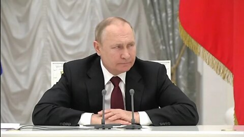 WORLD ON BRINK! Putin Recognizes Breakaway Regions As Independent & Russian Troops Enter Territories