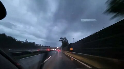 Highlight 6:18 – 11:15 von LIVE Driving in rain in Austria Europe