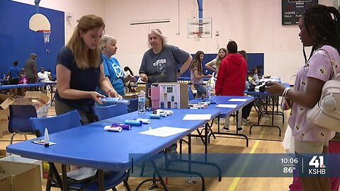 Hickman Mills Community Empowerment Center puts on back-to-school event