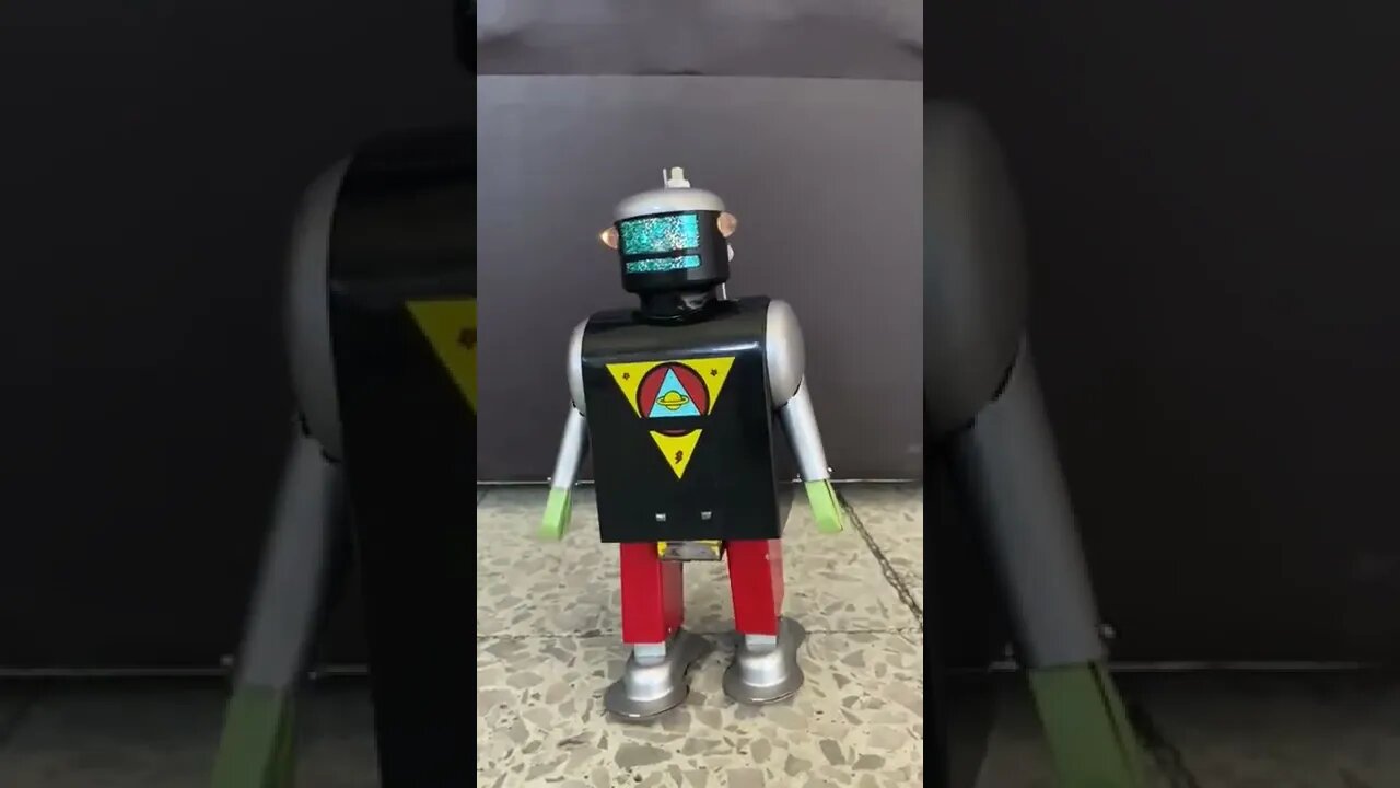 Dios Mio! Un Original Mexican Robot !! #shorts