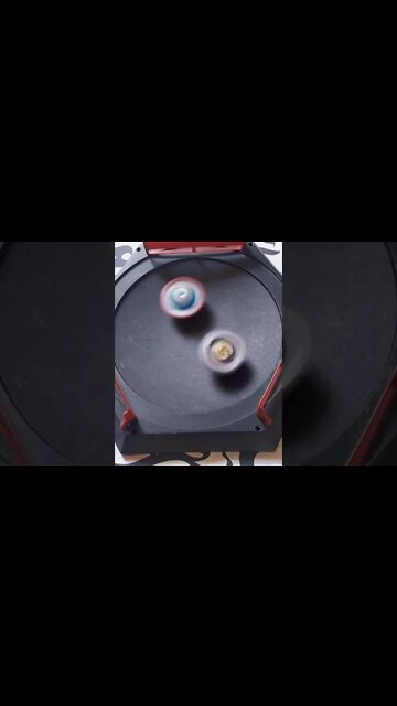 batalha de beyblade valkyrie vs raphael (esquivas incríveis 🔥😎)