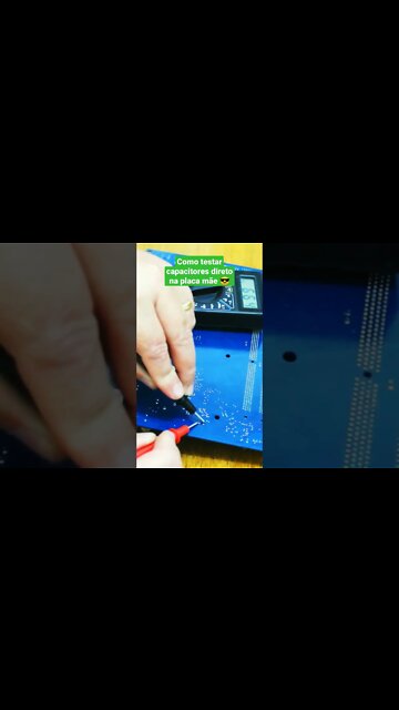 Como testar capacitor eletrolítico direto na placa mãe.