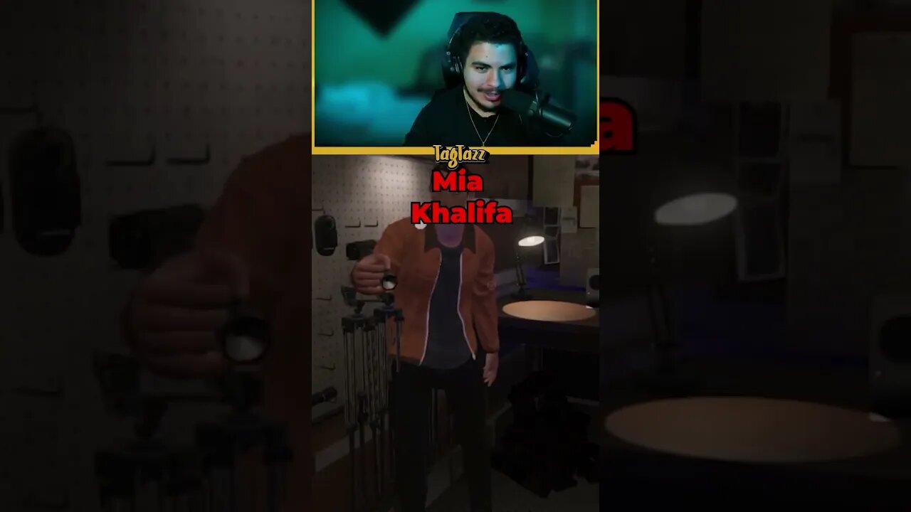 What is this convo? 😂 #shorts #phasmophobia #phasmophobiafunnymoments#funny #funnymoments #gaming