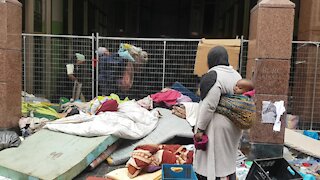 SOUTH AFRICA - Cape Town - Refugees violently removed from Cape Town CBD (Video) (eDo)