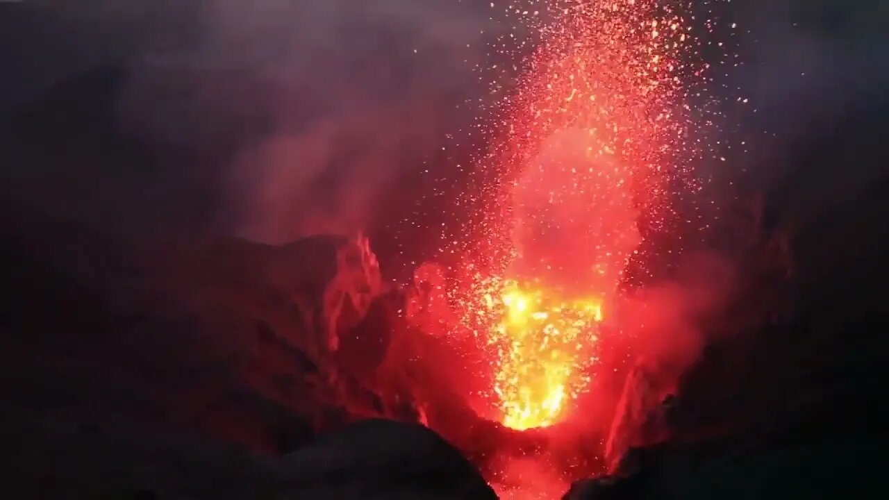 12 Most Amazing And Biggest Volcanic Eruptions-6