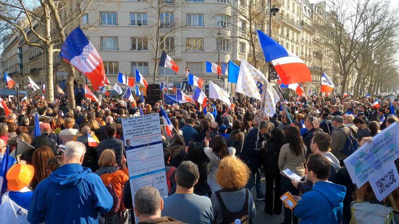 Manifestation contre le pass vaccinal place de Barcelone à Paris le 19/03/2022 - Vidéo 10