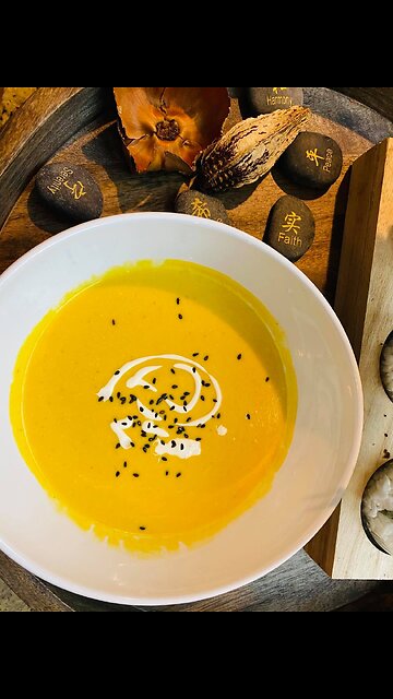 Thai Pumpkin Coconut Soup 南瓜浓汤