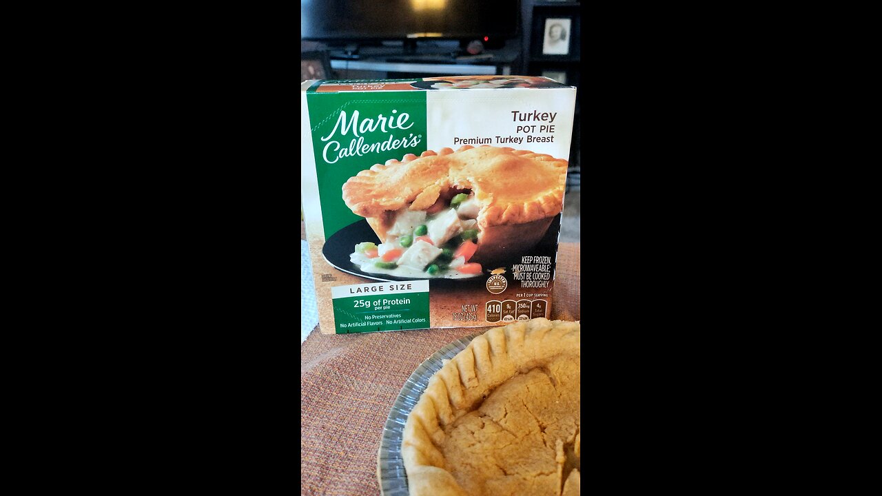 Eating Marie Callender's Large Size Turkey Pot Pie, Dbn, MI, 11/6/24