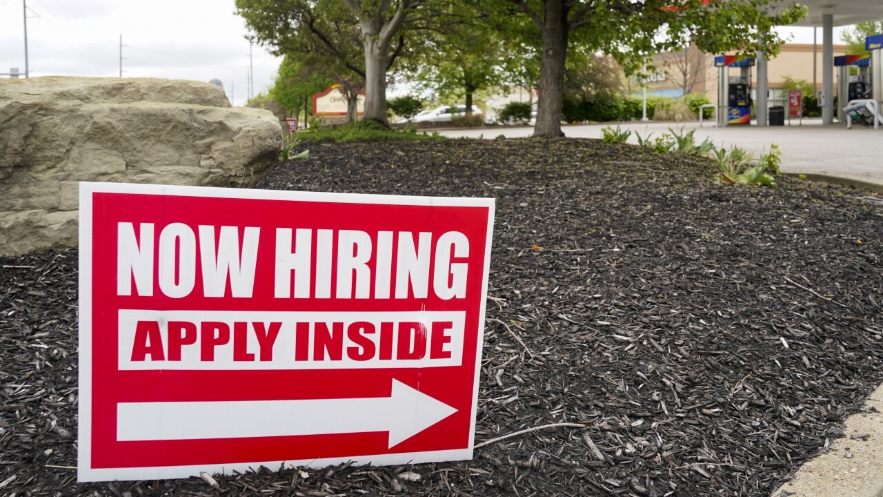 Chamber Of Commerce Seeks End To Weekly Jobless Aid As Hiring Stalls