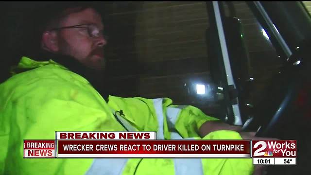 Wrecker crews react to turnpike crash