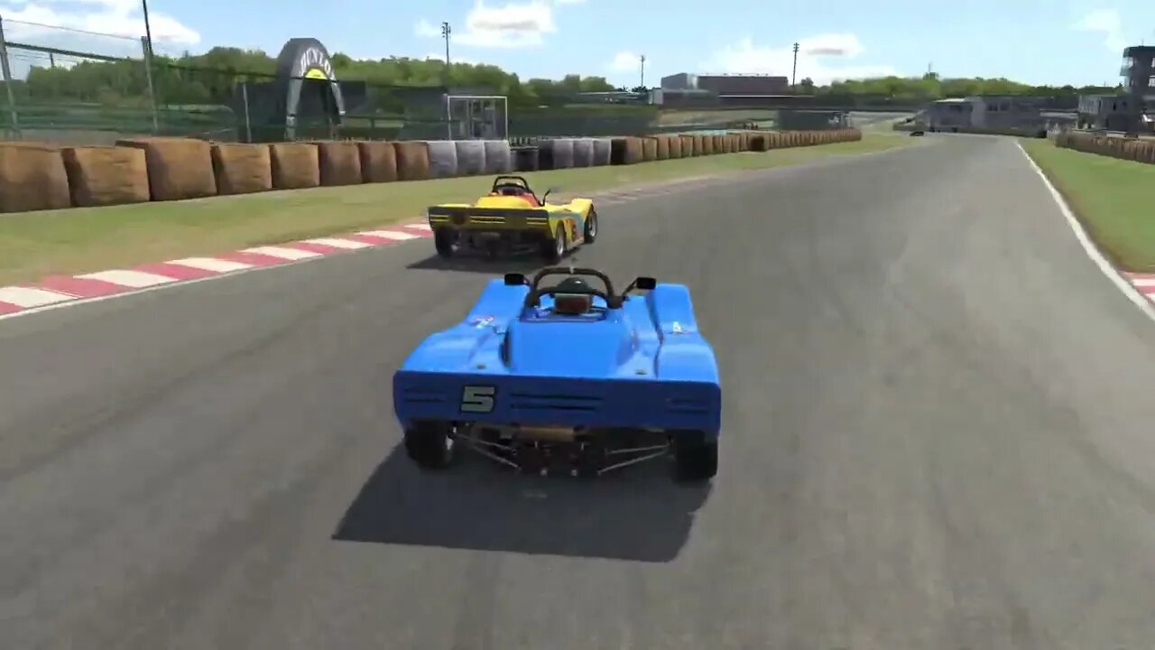 SRF @ Tsukuba final lap battle