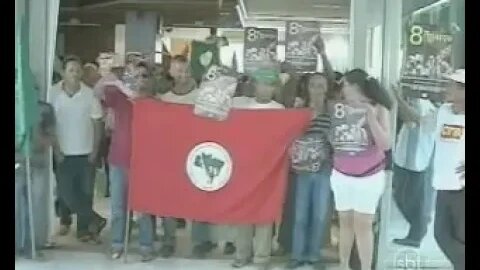 MST destrói 40 mil mudas de eucalipto em fazenda de deputado (2013)