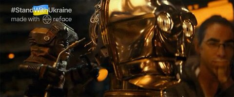 C-3PO getting surgery