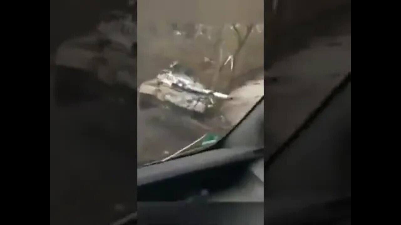 ★★★ Lots of abandoned Russian vehicles