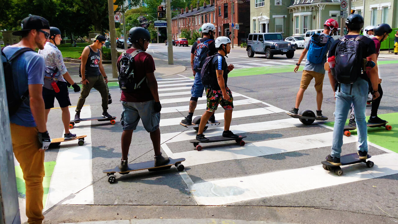 Electric Skateboard Street Gang