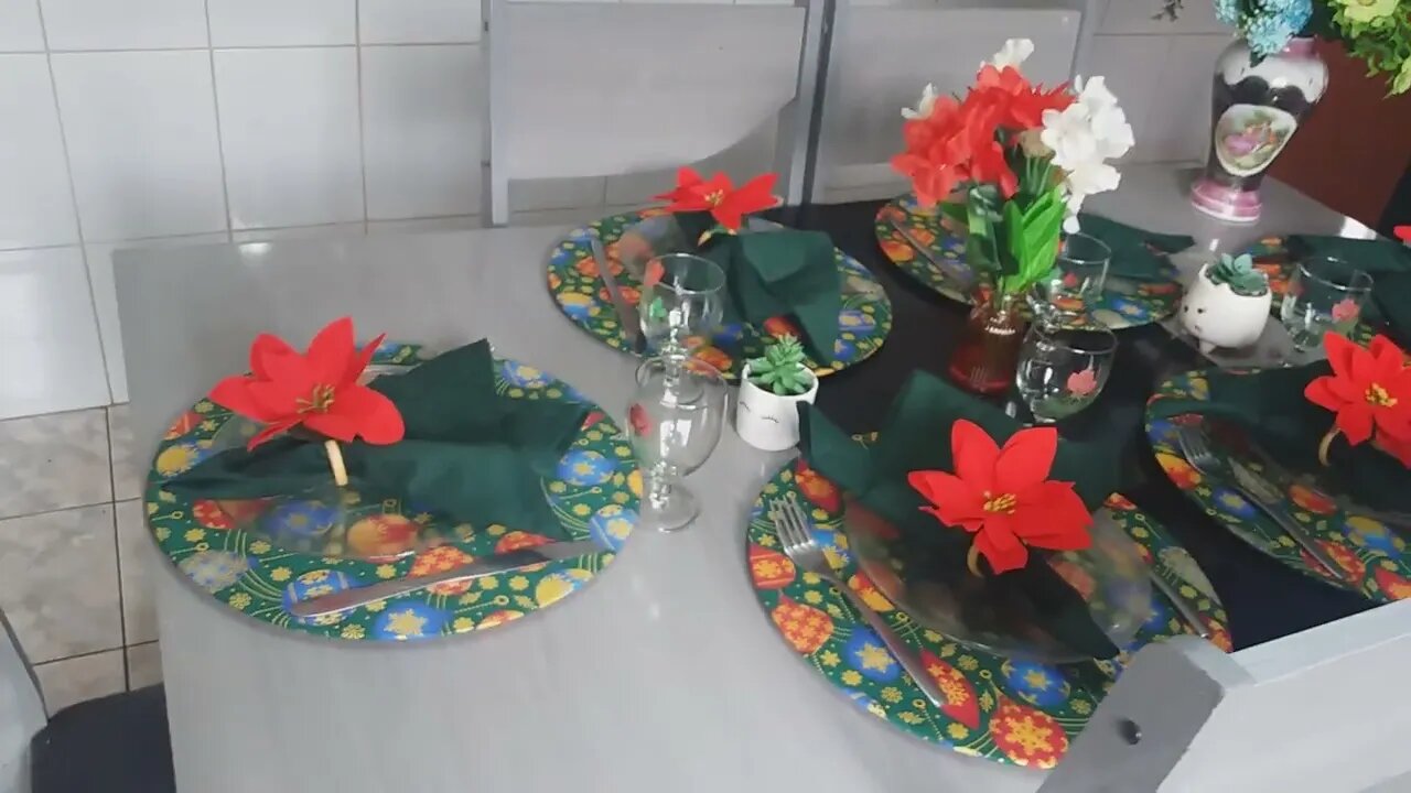 Mesa posta para você usar no Natal 🌲