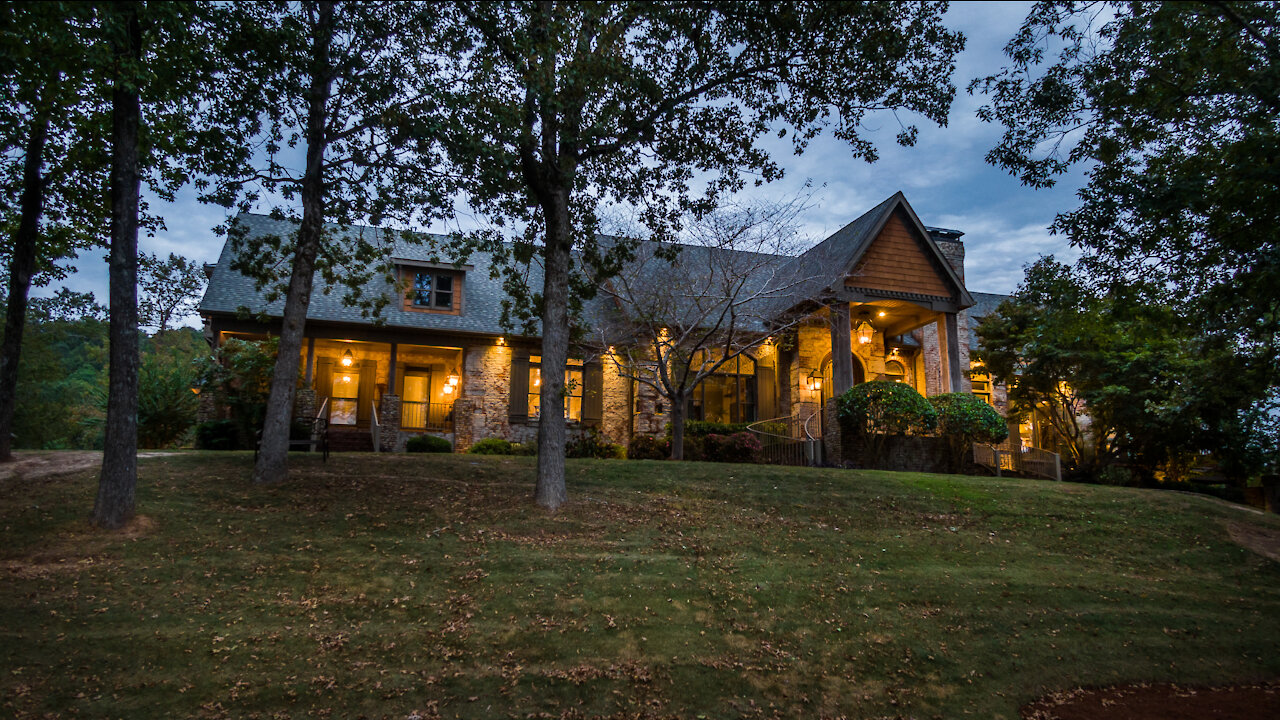 Lakeside Mansion with EVERYTHING you would ever need!