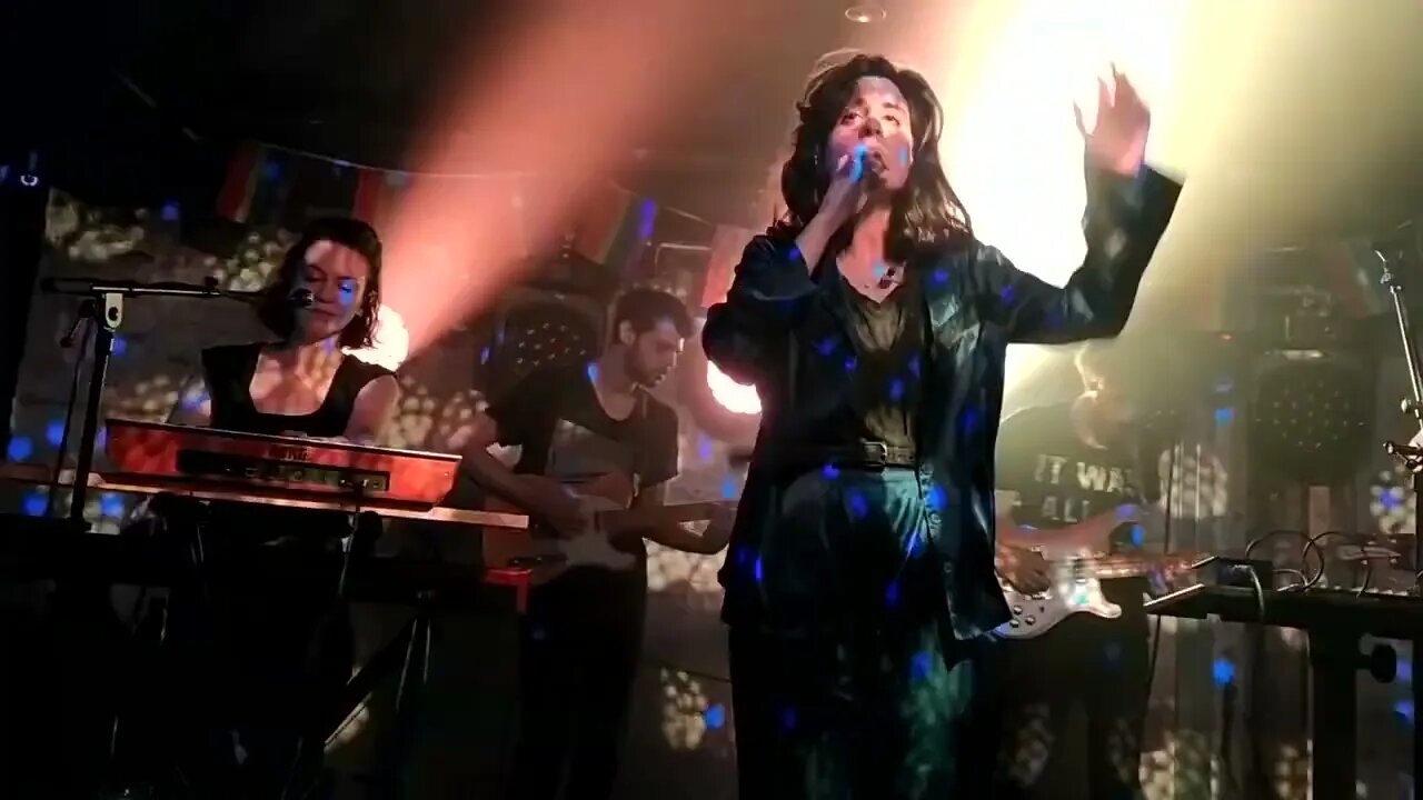 עומר מושקוביץ׳ - קולנוע (קאבר לשרון ליפשיץ)