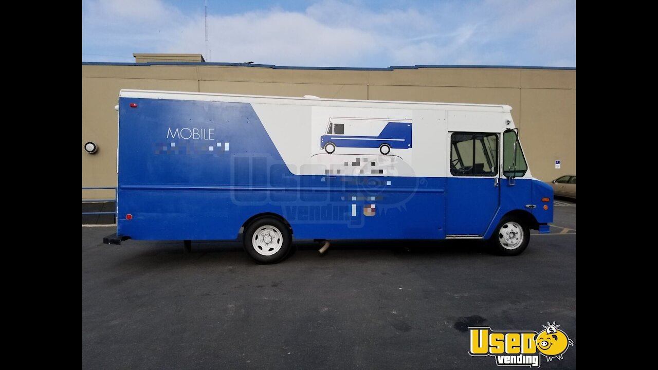 Turnkey 26' Diesel Freightliner Mobile Skateboard and Apparel Retail Store for Sale in California