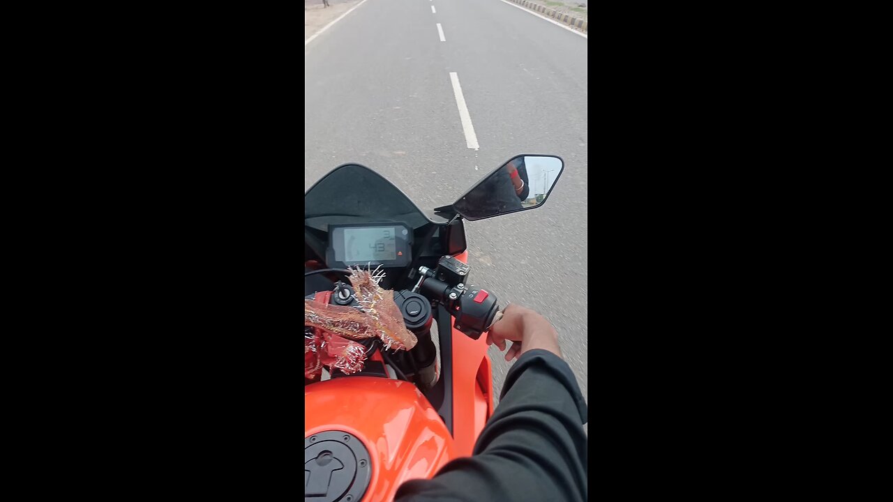 KTM RC 200 LIVE CARESS.