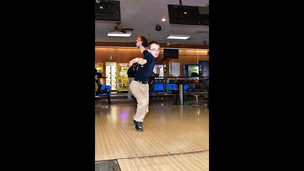 New Jersey Bowling Reopening During the Pandemic - Lucky Lefty at Knob Hill Country Lanes/ July 2020