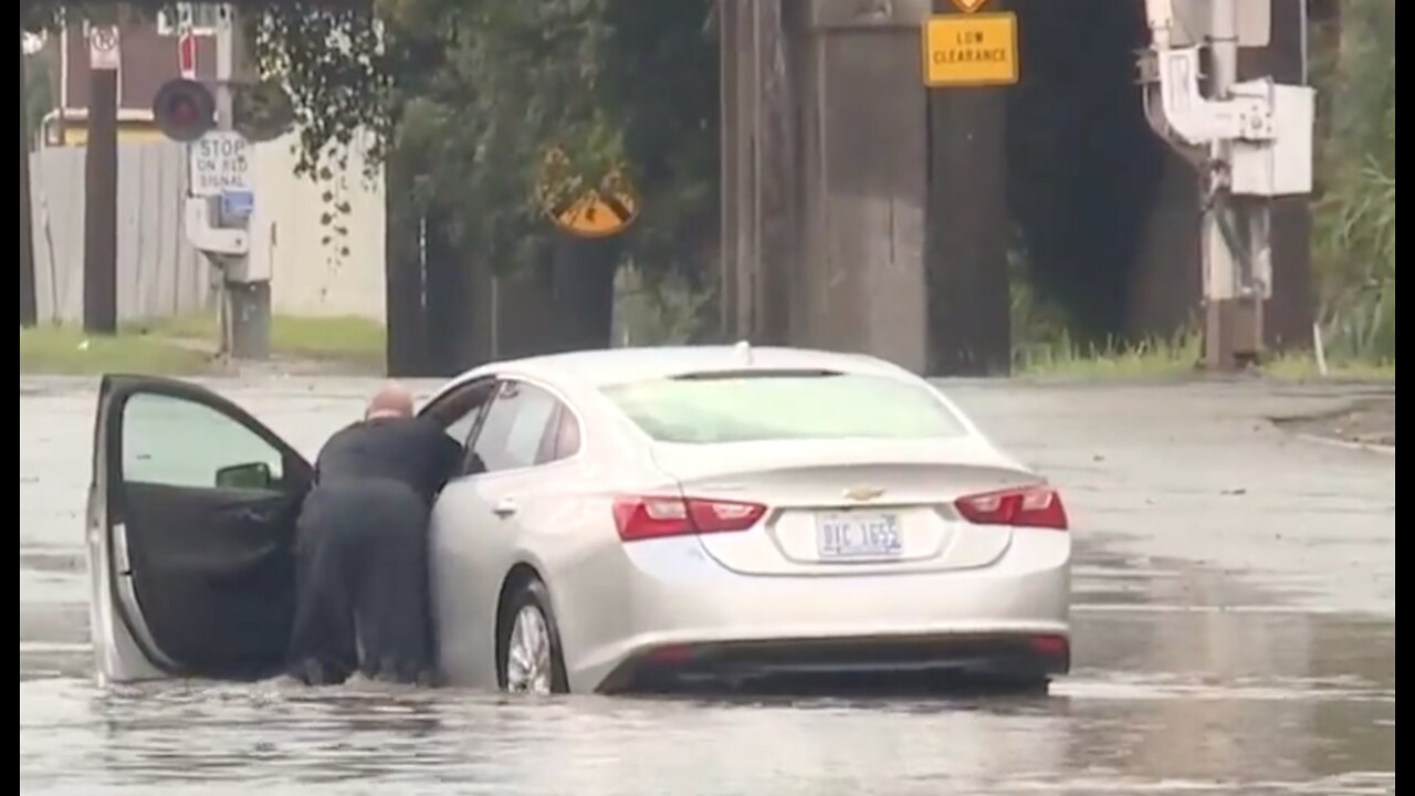 Heavy rain causes flooding throughout metro Detroit