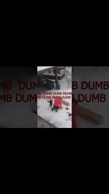 SMASH.... OUCH. #failsmoments