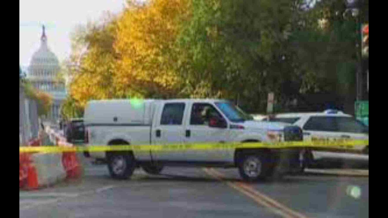 Man Arrested Outside Supreme Court on Weapons Charges