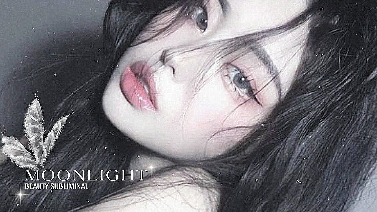 -` 𝐌𝐎𝐎𝐍𝐁𝐄𝐀𝐌 𝐌𝐀𝐉𝐄𝐒𝐓𝐘 | Embrace the subtle beauty of moonlight ✦ . . .