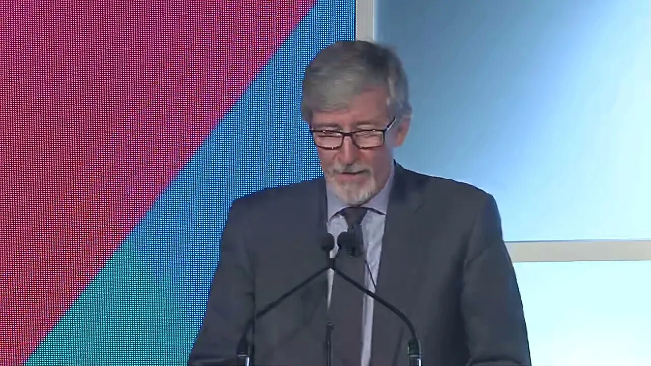 Canadian Privacy Commissioner Daniel Therrien addresses the IAPP Privacy Symposium