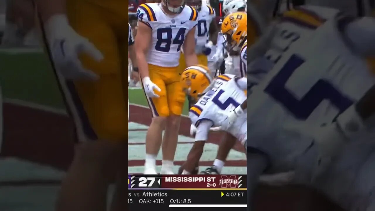 Jayden Daniels is Feeling it Today for LSU #sportsbettingpicks #sports #collegefootball