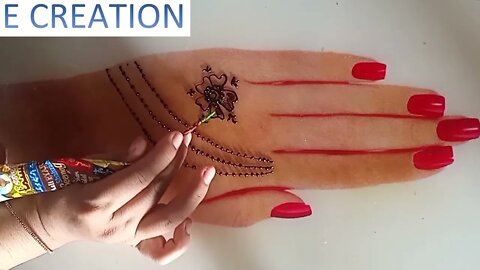 new stylish jewellry mehndi design