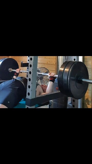 EASY 110 Kgs Paused Tempo Bench Press. New PR!