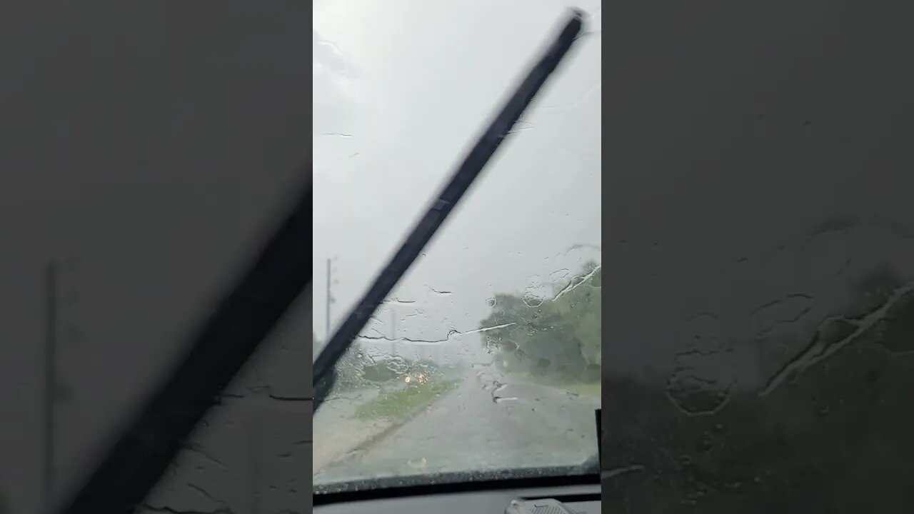 Severe thunderstorms & slight flooding in northwest San Antonio