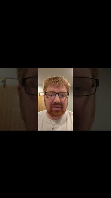 Lisa Creates a Website like Facebook in the D'oh-cial Network #shorts