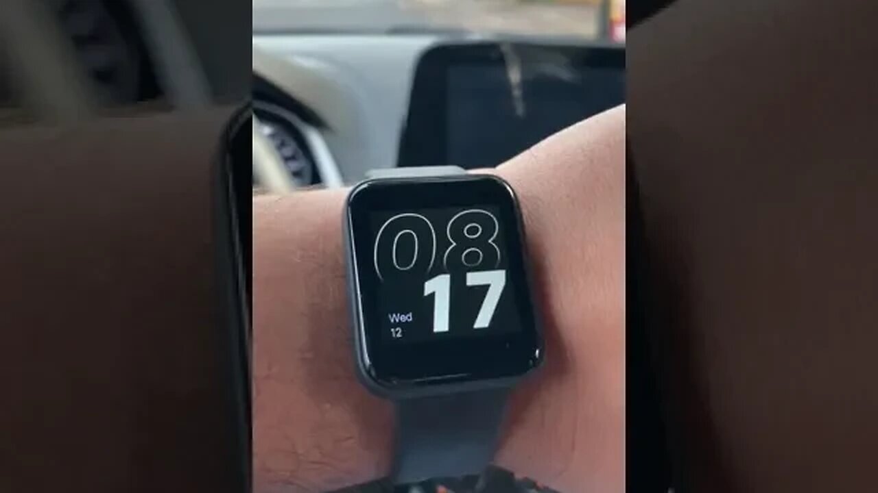 Carro com 2 dias de uso , a tela fica preta, relato de um inscrito! #shorts