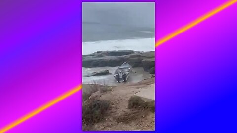 🚨BOAT FULL OF ILLEGAL ALIENS ARRIVING AT LA JOLLA, CA BEFORE DISPERSING THROUGHOUT THE NEIGHBORHOOD